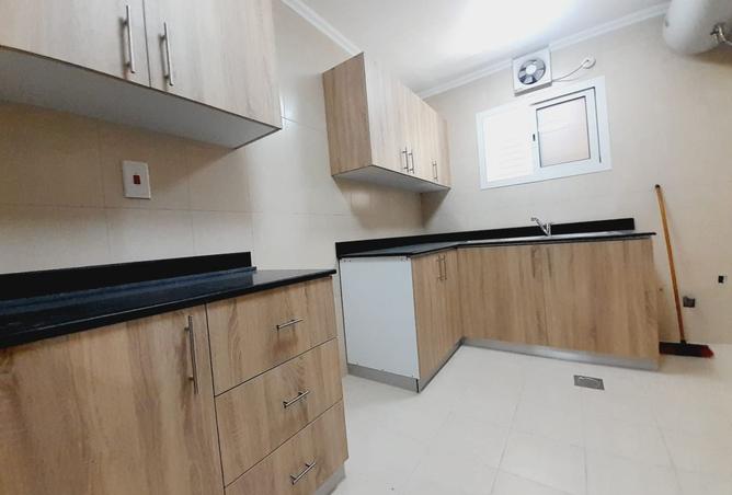 1004902 - Property Image 3