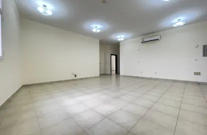 شقة - 2 غرف نوم - 2 حمامات للايجار في 28  نجمة - شارع ابن درهم - نجمة - الدوحة