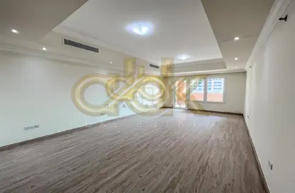 Apartment - 1 Bedroom - 2 Bathrooms for sale in East Porto Drive - Porto Arabia - The Pearl Island - Doha