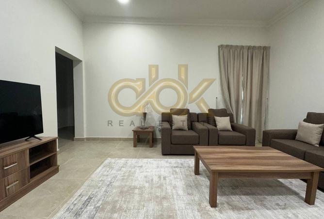 845402 - Property Image 2