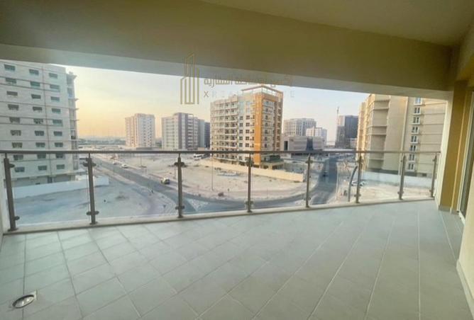 990148 - Property Image 2