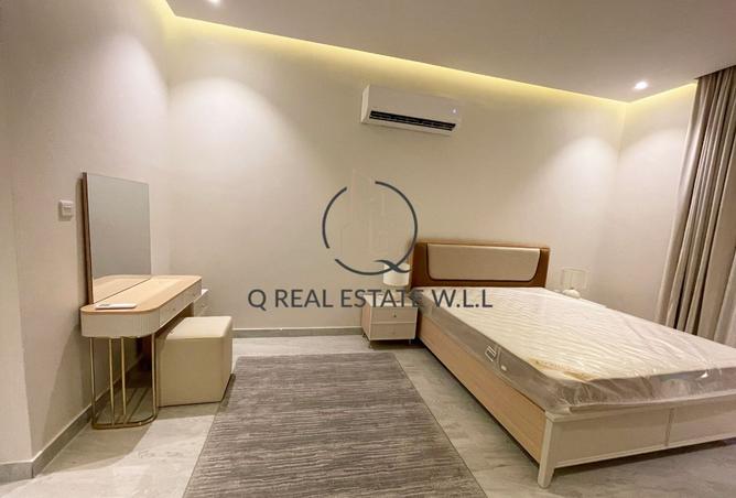 909865 - Property Image 3