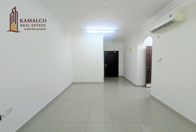 953951 - Property Image 2