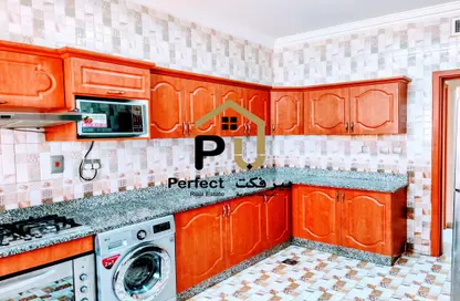 Apartment - 2 Bedrooms - 3 Bathrooms for rent in Al Sadd Road - Al Sadd - Doha