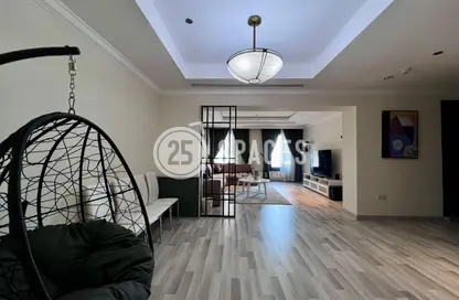 Apartment - 1 Bedroom - 2 Bathrooms for rent in West Porto Drive - Porto Arabia - The Pearl Island - Doha