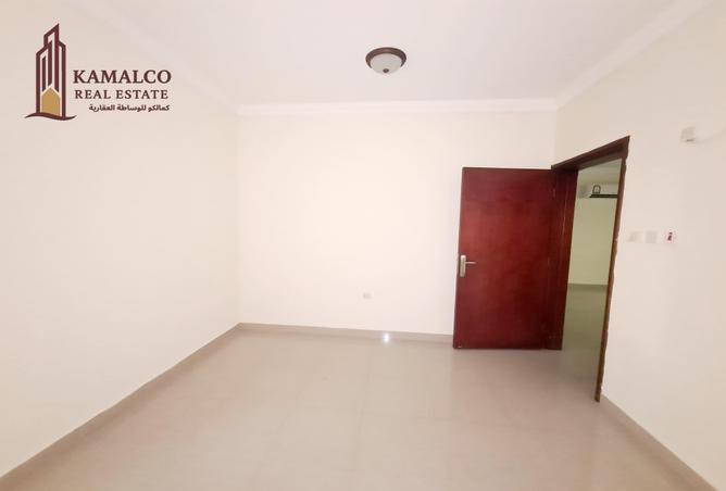 940212 - Property Image 3