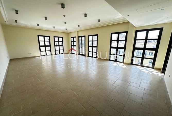 903270 - Property Image 2