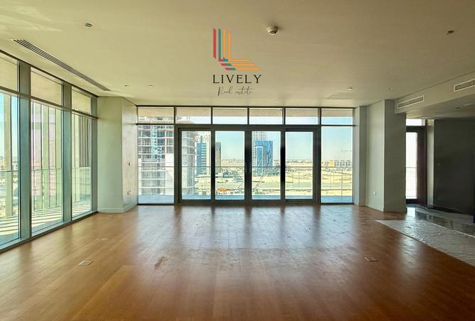 942541 - Property Image 2