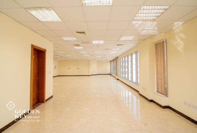 955051 - Property Image 2