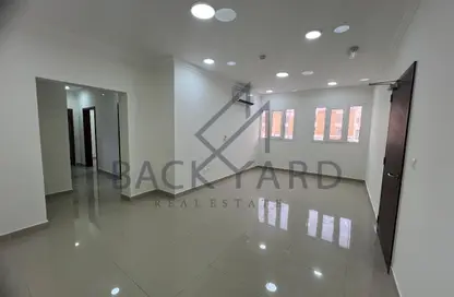 Apartment - 2 Bedrooms - 2 Bathrooms for rent in Salwa Road - Al Aziziyah - Doha