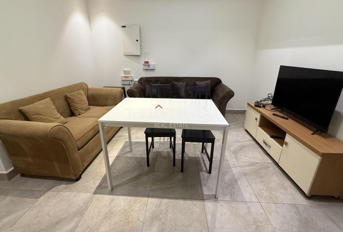 911253 - Property Image 3