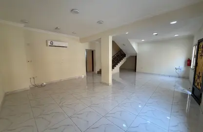 Villa - 6 Bedrooms - 4 Bathrooms for rent in Al Gharrafa - Al Gharrafa - Doha