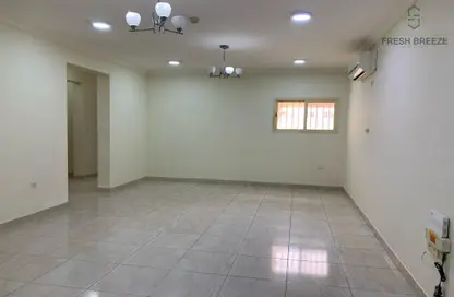 Apartment - 3 Bedrooms - 3 Bathrooms for rent in Al Mansoura - Doha