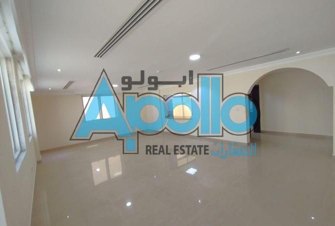 957632 - Property Image 2