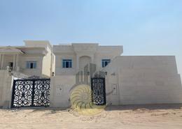 فيلا - 7 غرف نوم - 7 حمامات للبيع في أم صلال علي - أم صلال على - الدوحة