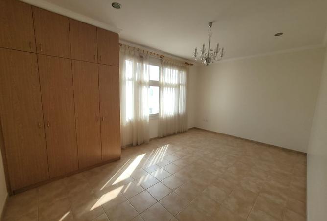 1005790 - Property Image 3