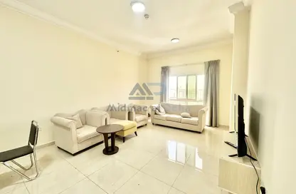 Apartment - 1 Bedroom - 2 Bathrooms for rent in Al Sadd Road - Al Sadd - Doha