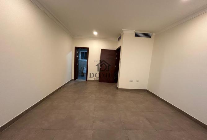 937054 - Property Image 3