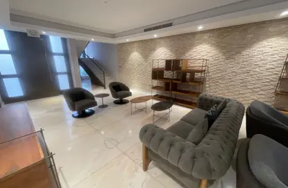 مجمع سكني - 4 غرف نوم - 5 حمامات للايجار في المعمورة 18 - المعمورة - الدوحة