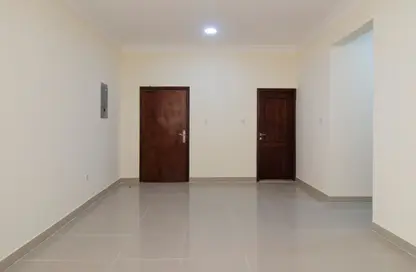 شقة - 2 غرف نوم - 2 حمامات للايجار في بناية مدينة خيلفه 58 - مدينة خليفة جنوب - مدينة خليفة - الدوحة
