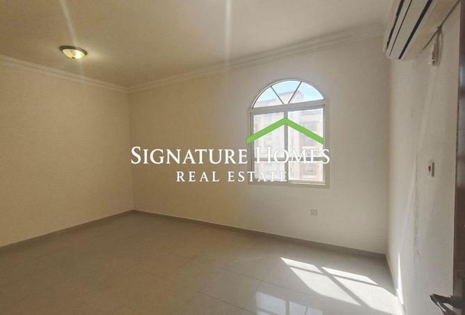 971313 - Property Image 3