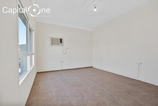 983432 - Property Image 3