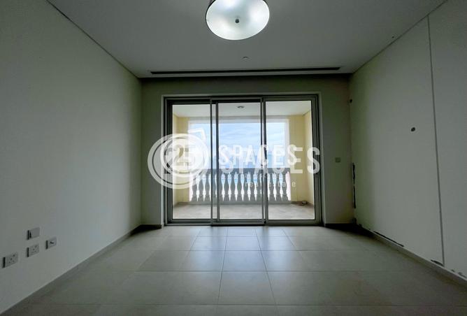 Apartment - 2 Bedrooms - 3 Bathrooms for rent in Viva East - Viva Bahriyah - The Pearl Island - Doha