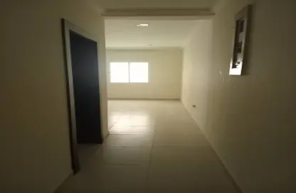 Apartment - 3 Bedrooms - 3 Bathrooms for rent in Urwa Bin Masoud Street - Al Messila - Doha