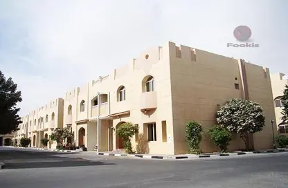 Compound - 5 Bedrooms - 4 Bathrooms for rent in Ain Khaled Villas - Ain Khaled - Doha