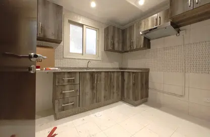 Apartment - 3 Bedrooms - 3 Bathrooms for rent in Bin Omran 46 - Fereej Bin Omran - Doha
