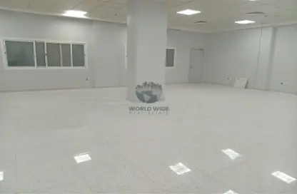 Empty Room image for: Office Space - Studio - 2 Bathrooms for rent in Al Muntazah Street - Al Muntazah - Doha, Image 1