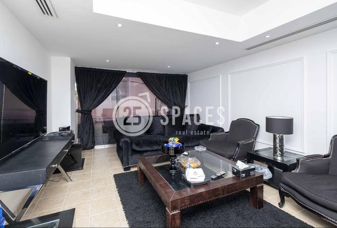 952098 - Property Image 2