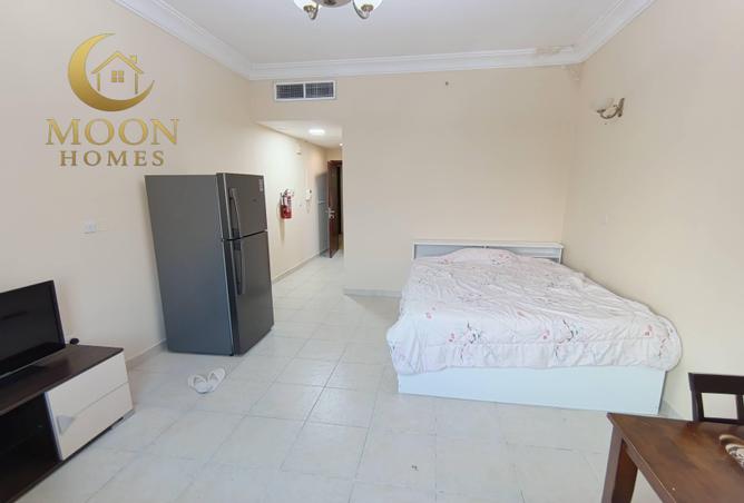 987222 - Property Image 2