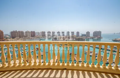 Apartment - 3 Bedrooms - 3 Bathrooms for rent in Tower 10 - Porto Arabia - The Pearl Island - Doha