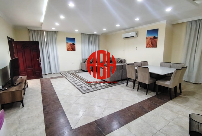 مجمع سكني - 4 غرف نوم - 4 حمامات للايجار في شارع المطار القديم - طريق المطار القديم - الدوحة