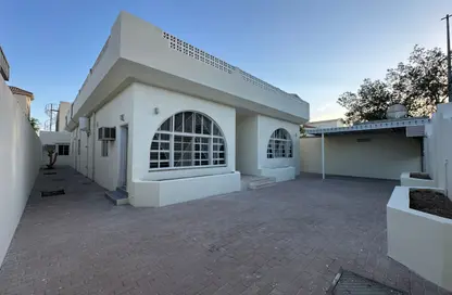 Villa - 4 Bedrooms - 3 Bathrooms for rent in Palm Village residence - New Salata - Salata - Doha