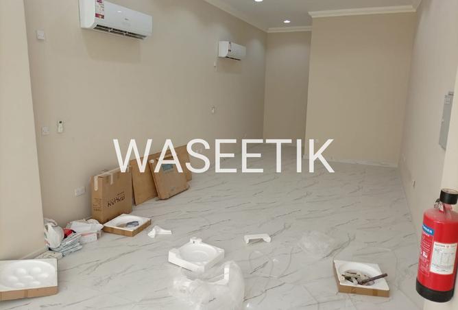 963653 - Property Image 2