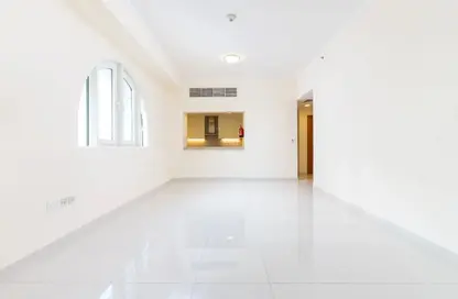 Apartment - 2 Bedrooms - 3 Bathrooms for rent in Viva East - Viva Bahriyah - The Pearl Island - Doha