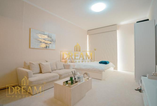 943187 - Property Image 2