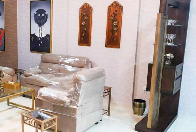 982488 - Property Image 3