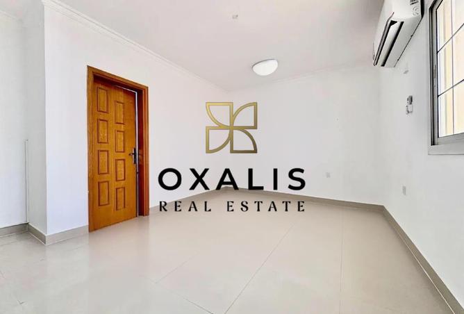932750 - Property Image 3