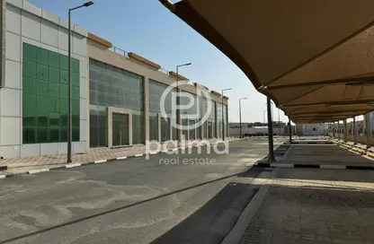 Warehouse - Studio - 7+ Bathrooms for rent in East Industrial Street - Birkat Al Awamer - Al Wakra
