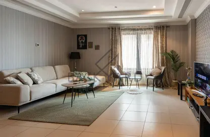Apartment - 1 Bedroom - 2 Bathrooms for rent in West Porto Drive - Porto Arabia - The Pearl Island - Doha