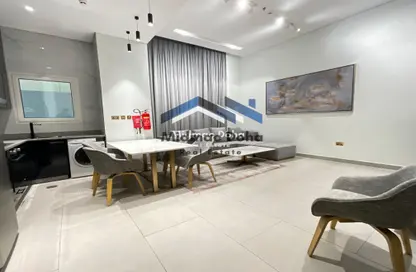 Apartment - 1 Bedroom - 2 Bathrooms for rent in Asim Bin Omar Street - Al Mansoura - Doha
