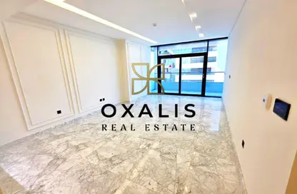 Apartment - 2 Bedrooms - 3 Bathrooms for rent in Marina Tower 02 - Marina District - Lusail