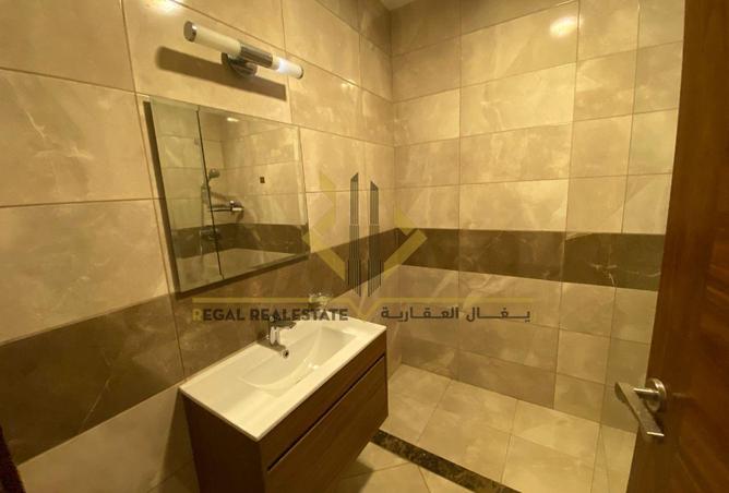 947877 - Property Image 3