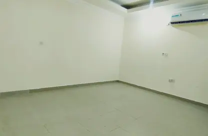 Compound - Studio - 1 Bathroom for rent in Ain Khaled - Doha