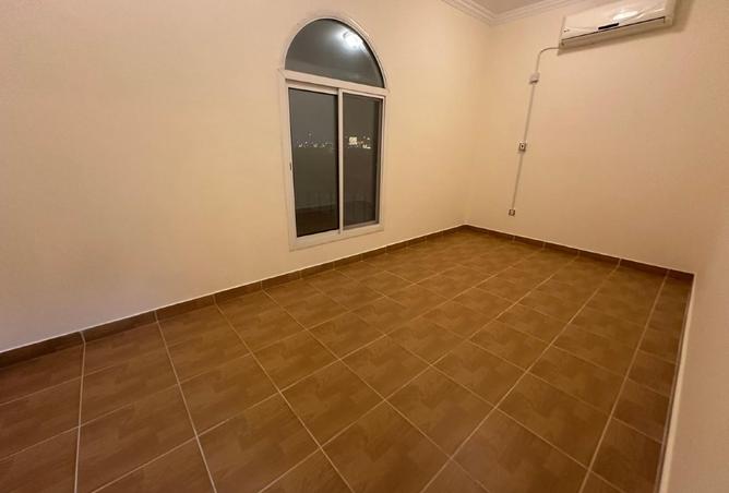 996167 - Property Image 2