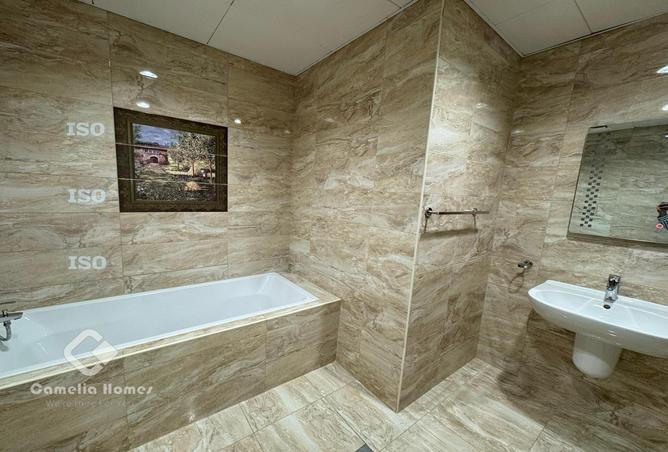 985706 - Property Image 3