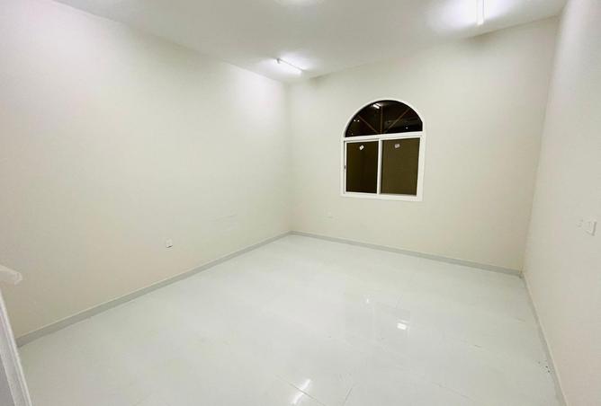 990982 - Property Image 2